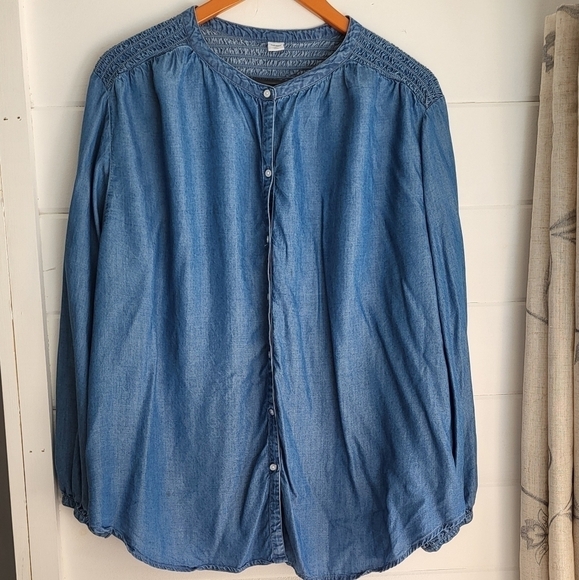 Old Navy Lyocell Chambray Botton Down Top - Picture 1 of 10